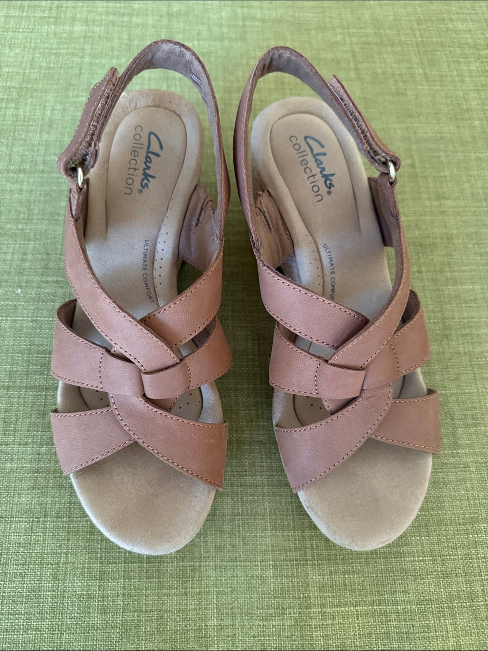 Clarks Women's Giselle Beach tan, leather strappy, wedge sandals size 8